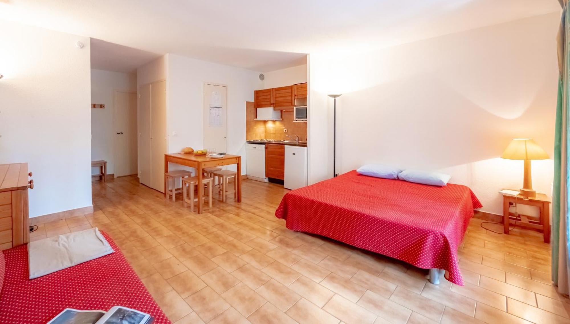 Residence Partenaire Le Domaine De Garlande 카발레르쉬르메르 외부 사진